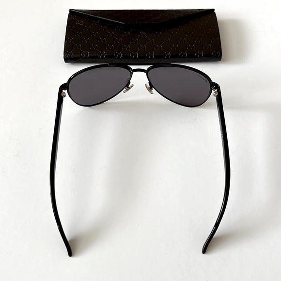 Gucci | Shiny Black Aviator Sunglasses - Picture 3 of 9